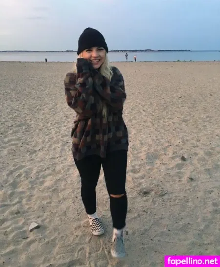 Halle Kirk OnlyFans Thumbnail #kKAO0SWg0w