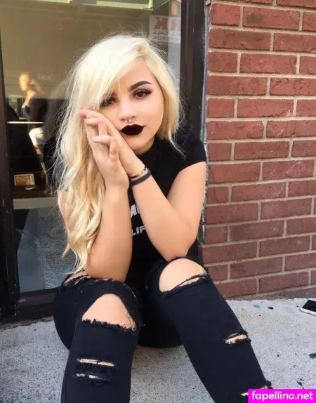 Halle Kirk Main Profile Photo