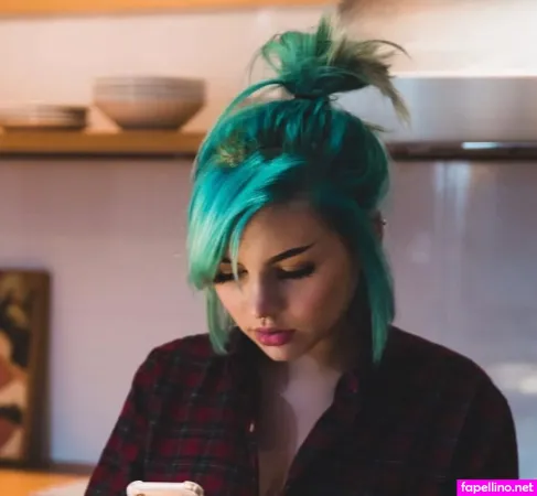 Halle Kirk OnlyFans Thumbnail #obY4nVqAR0