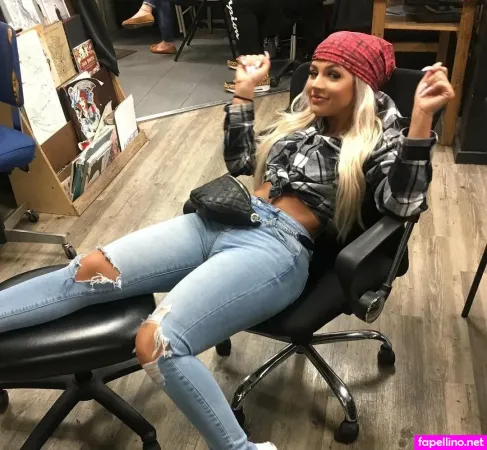 Halle Kirk OnlyFans Thumbnail #zgWp1vwKs0