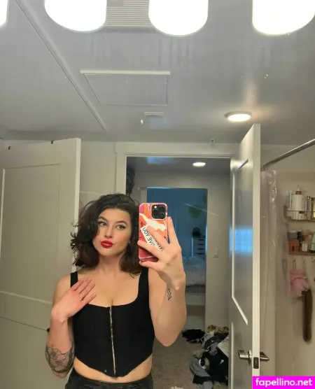 Halle Nottage OnlyFans Thumbnail #oMOSKRzxjq