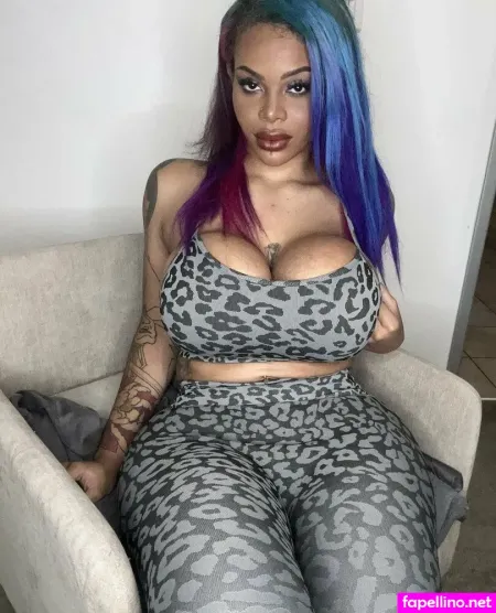 Hallehayestv OnlyFans Thumbnail #98j8VHaJOI