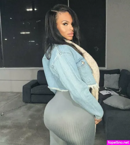 Hallehayestv OnlyFans Thumbnail #r2pU3rzyPV