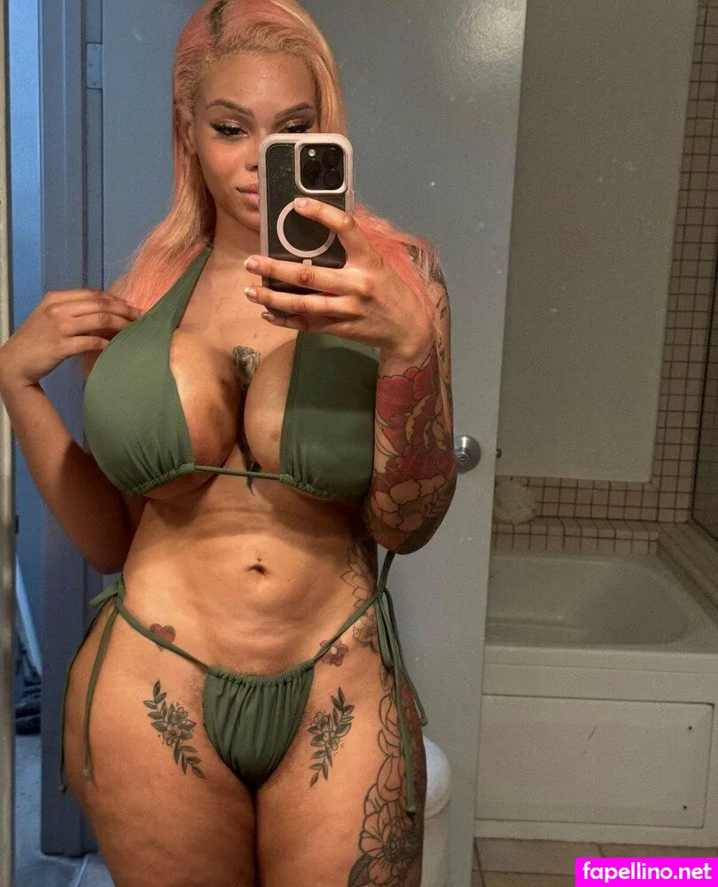 hallehayesreal, hallehayesvip Nude Leaked OnlyFans Photo #7FzTCHyaBP