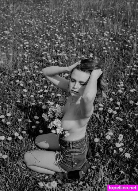 Halleheartly OnlyFans Thumbnail #CDJs9YJFa1