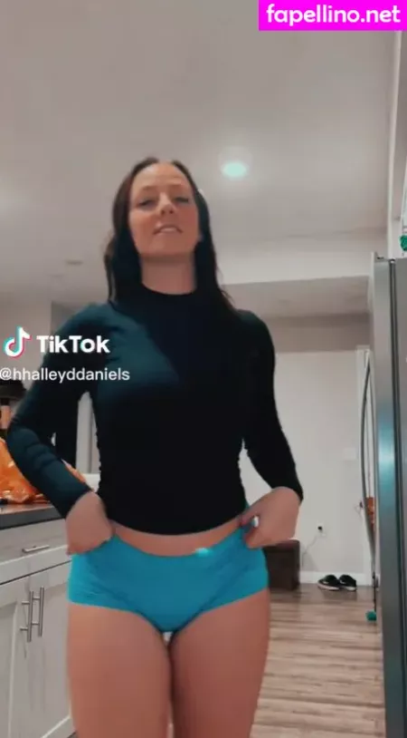 Halley Daniels OnlyFans Thumbnail #3jmVVYTh3R