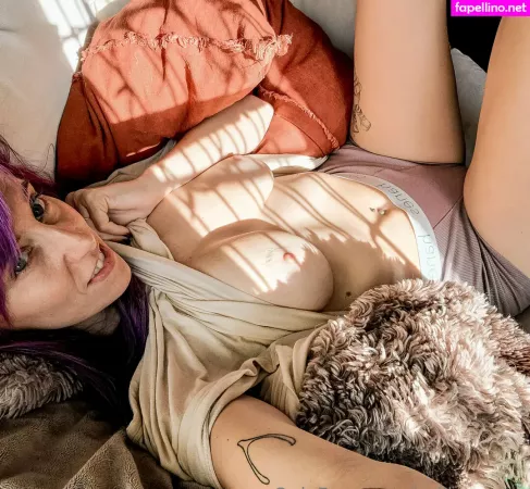 Halliegregor OnlyFans Thumbnail #t1AfSgPSG9