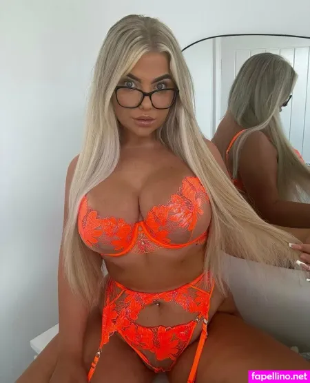 Halliexo Main Profile Photo