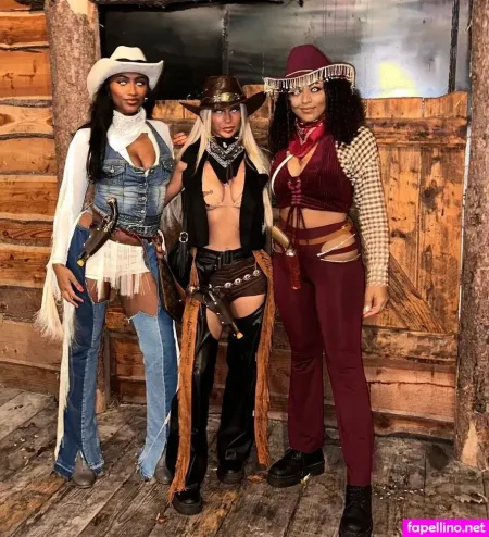 Halloween Sluts OnlyFans Thumbnail #VOFoPQA9xg