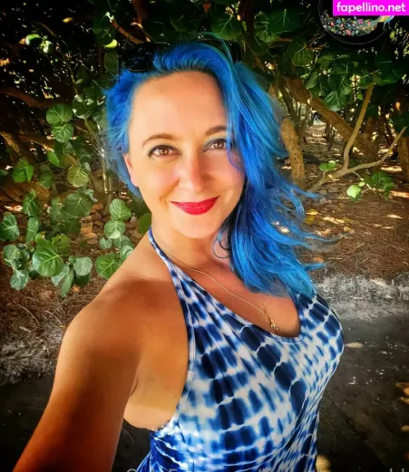 Hally Alyson OnlyFans Thumbnail #W5mRzsjpIj