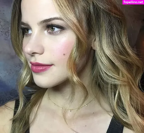 Halston Sage OnlyFans Thumbnail #8FlNNk3IT8