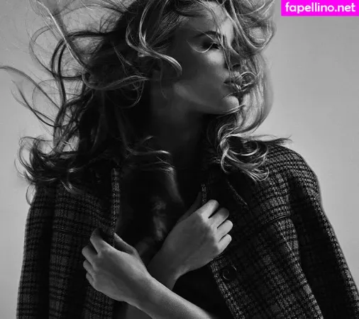 Halston Sage OnlyFans Thumbnail #V4wOdrLSbl