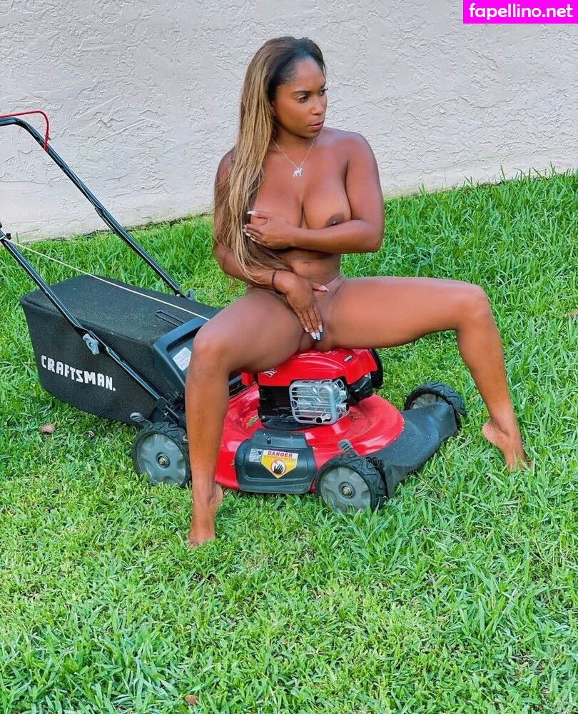 hanah164, hotshothanah Nude Leaked OnlyFans Photo #SlkQ3BO9PC