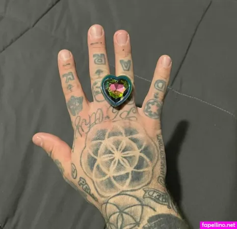 Handsbytony OnlyFans Thumbnail #3GCdsnREbd