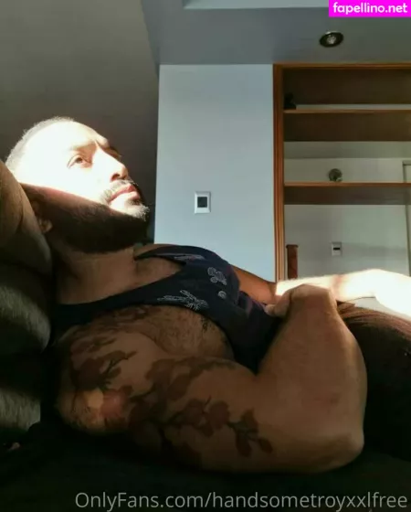 Handsometroyxxlfree OnlyFans Thumbnail #5sU9gV2MD7