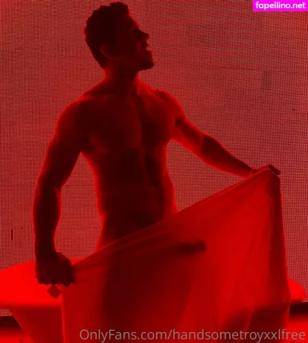 Handsometroyxxlfree OnlyFans Thumbnail #CTDBRX66pY