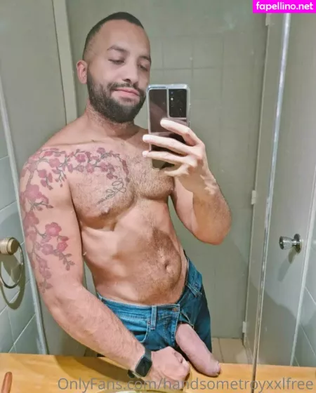 Handsometroyxxlfree OnlyFans Thumbnail #YVWhMHN6hb