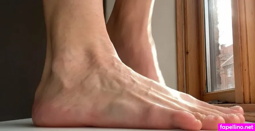 Handyfeetisha OnlyFans Thumbnail #DqopKnvYIM