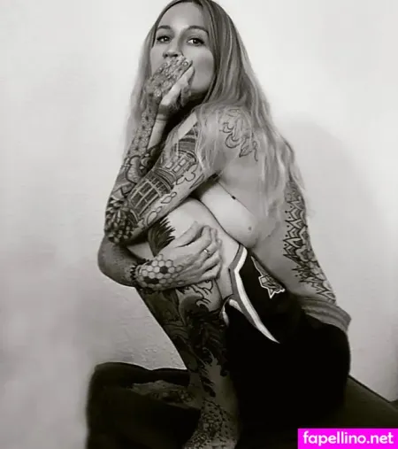 Hanna Heartwork OnlyFans Thumbnail #4CatpIBhMv