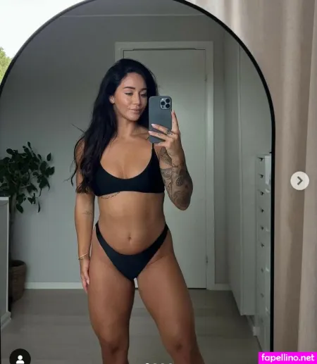 Hanna Oberg OnlyFans Thumbnail #HMhX0oiZ71