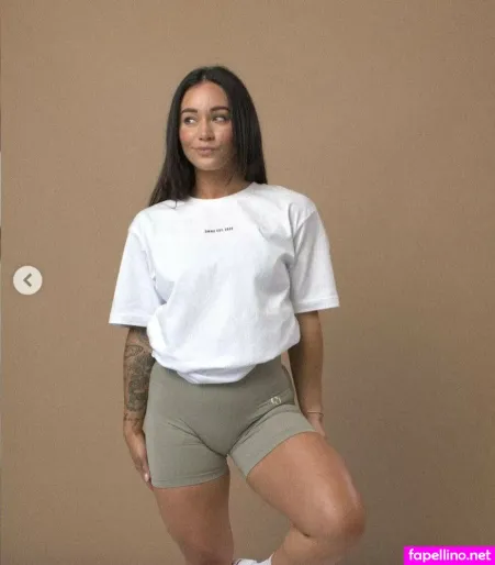 Hanna Oberg OnlyFans Thumbnail #S5hvgyiuAq