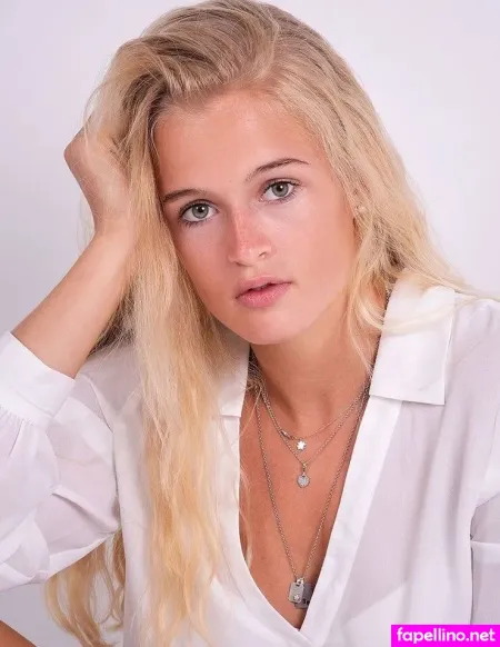 Hanna Orthmann OnlyFans Thumbnail #9zguL21seJ