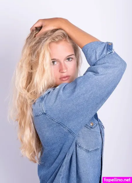 Hanna Orthmann OnlyFans Thumbnail #J2Er4Uaabe