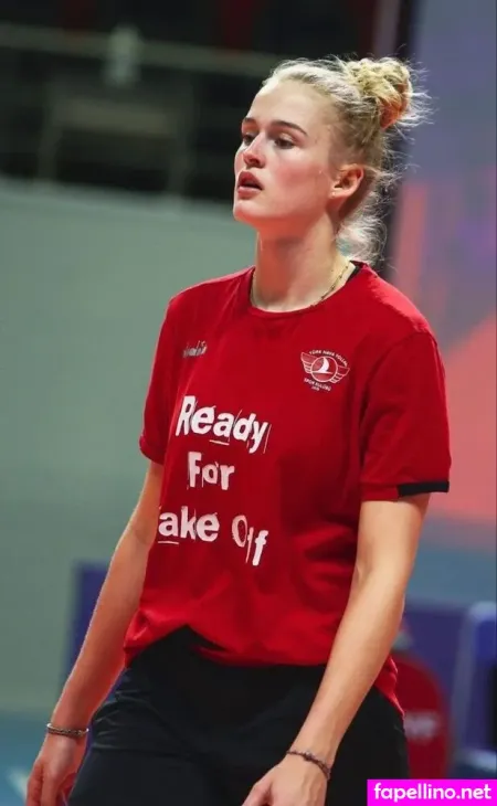 Hanna Orthmann OnlyFans Thumbnail #QDLAJYYkr3