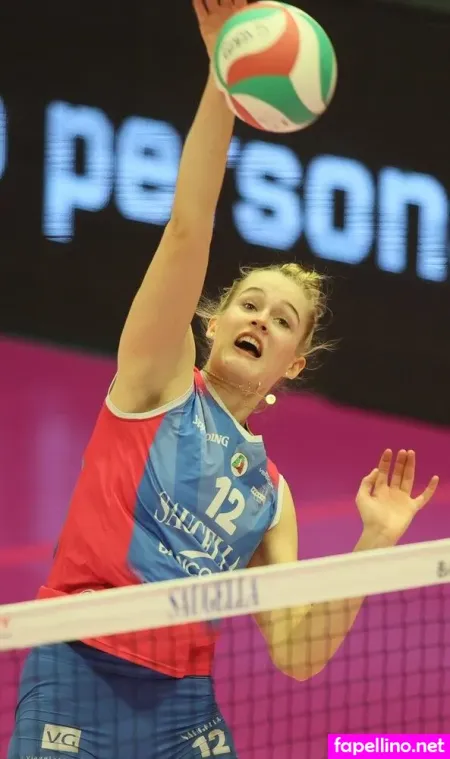 Hanna Orthmann OnlyFans Thumbnail #pN3lYnANEL