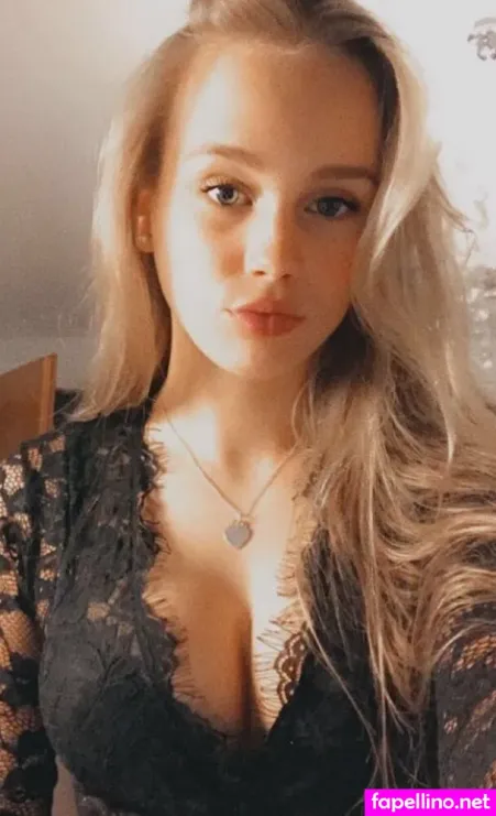Hanna Schepe OnlyFans Thumbnail #J3HYW28kKc