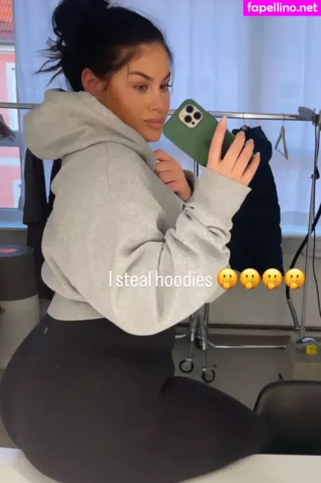 Hanna Wilperath OnlyFans Thumbnail #O7WQbO58GZ