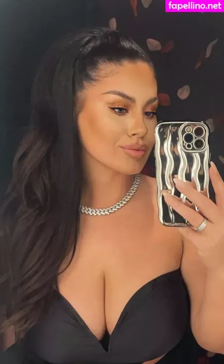 Hanna Wilperath OnlyFans Thumbnail #SHO9L3KxNg