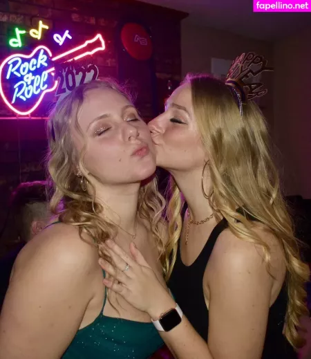 Hannah Alyssa Woods OnlyFans Thumbnail #JwGbhqN6gE