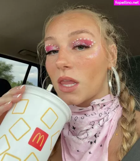 Hannah Alyssa Woods OnlyFans Thumbnail #LInq6ZTgjA