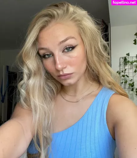 Hannah Alyssa Woods OnlyFans Thumbnail #TVwAuPFI1l