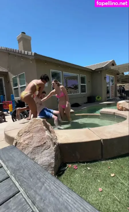 Hannah Alyward OnlyFans Thumbnail #W6QXMuBTNl