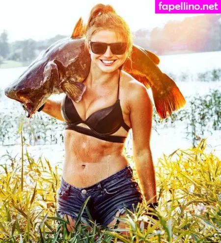 Hannah Barron OnlyFans Thumbnail #QmHcYqJcwu