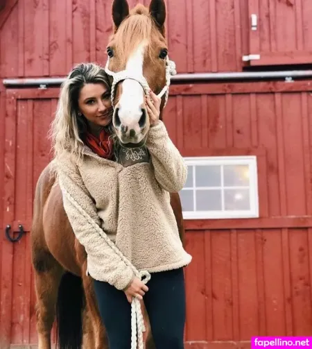 Hannah Cook OnlyFans Thumbnail #IRgaUsqvAd
