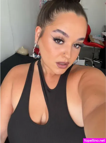 Hannah Espadas OnlyFans Thumbnail #oJx7s6lkIX