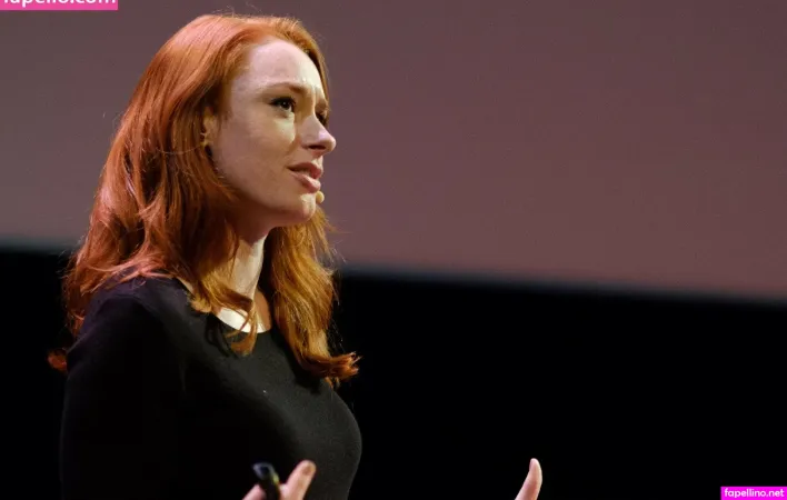 Hannah Fry Main Profile Photo