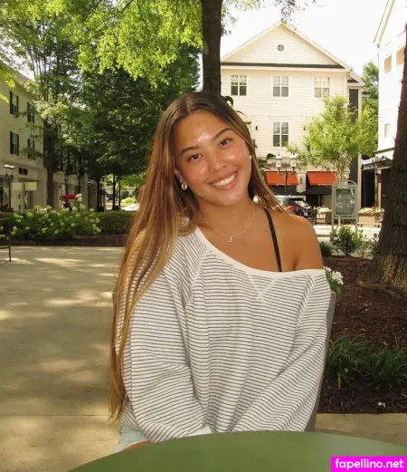 Hannah Gosselin OnlyFans Thumbnail #H3J9X3beCo