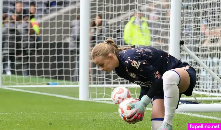 Hannah Hampton OnlyFans Thumbnail #khUQcklwKq