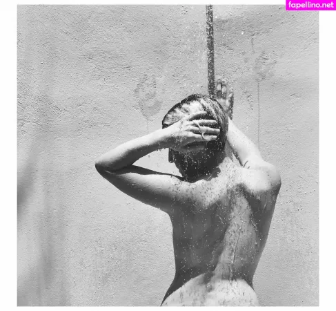 Hannah Hart OnlyFans Thumbnail #VUu2n1db8p