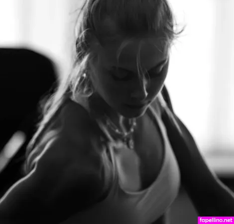 Hannah Meul OnlyFans Thumbnail #J4Xd5puQf9