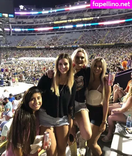 Hannah Murrell OnlyFans Thumbnail #1zCenStEL8