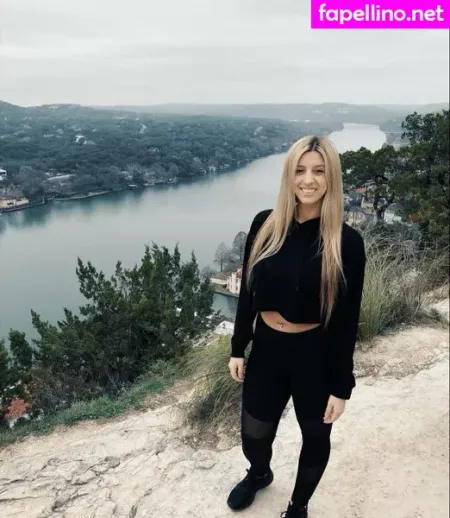 Hannah Murrell OnlyFans Thumbnail #XHSZwcHiTz