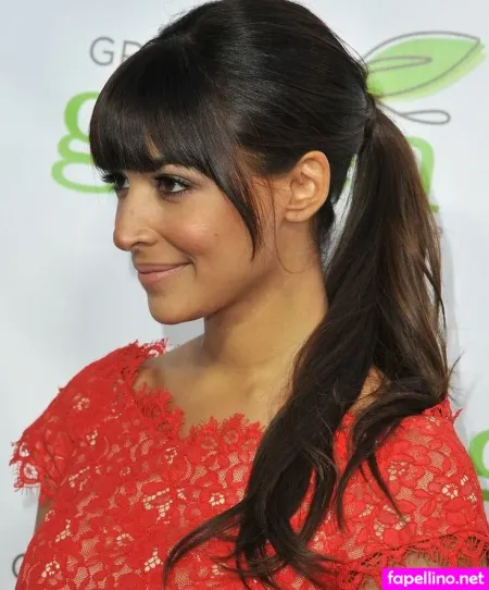 Hannah Simone OnlyFans Thumbnail #Q4ADFe25hp