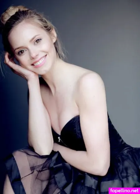 Hannah Tointon OnlyFans Thumbnail #abvxvZX9tV