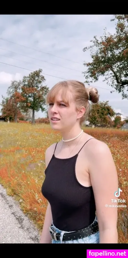 Hannah Tulnik OnlyFans Thumbnail #rnTIrXpxBs
