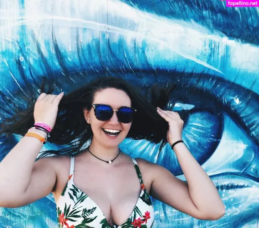 Hannah V OnlyFans Thumbnail #CTBTUwi8cD